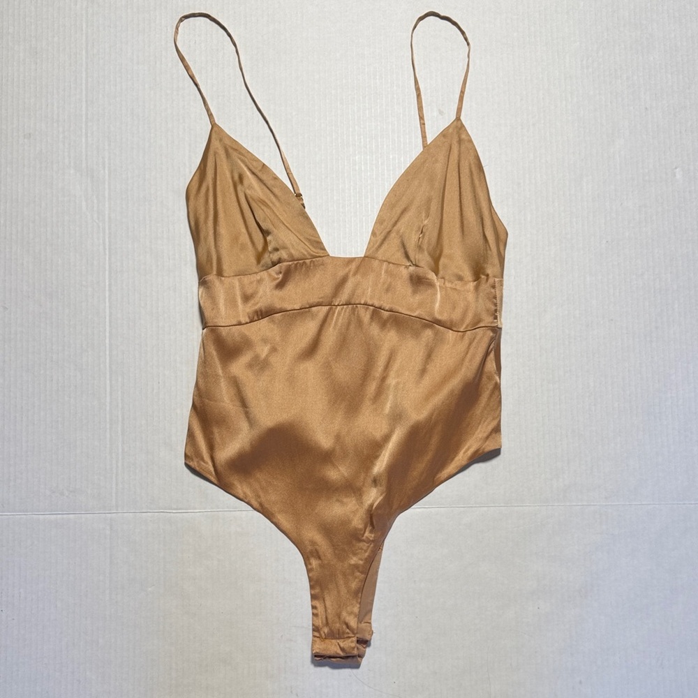 FOR LOVE & LEMONS NWT Champagne Silk Blend Satin Bodysuit Lingerie Deep V Size M - Picture 2 of 15